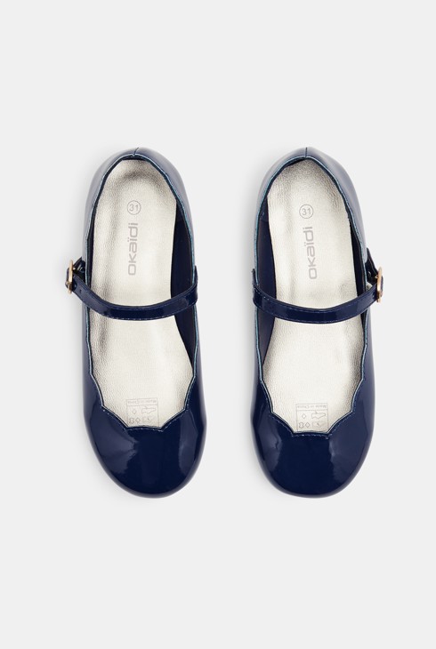 Metallic ballet flats with a strap 2