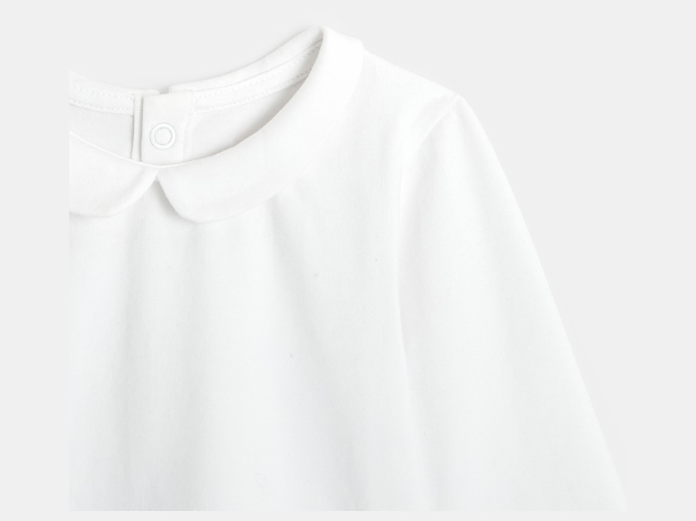 Camiseta lisa con cuello babero beis bebé niña 2