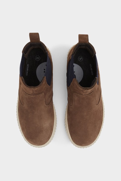 Boys' brown notched sole boots 2