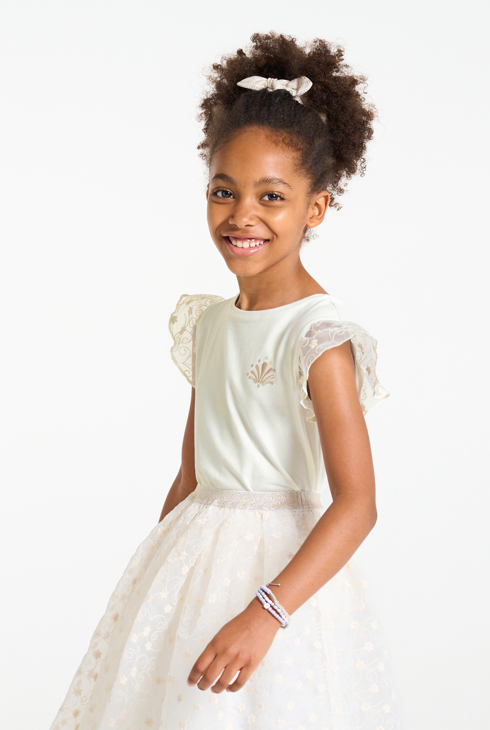 Girl's white T-shirt with short ruffle sleeves 1
