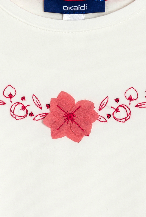 Girl's white embroidered floral T-shirt 2