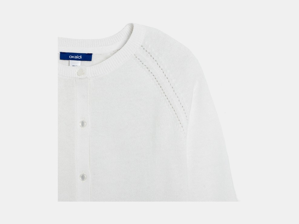 Weiße Strickjacke aus schillerndem Feinstrick für Mädchen 2