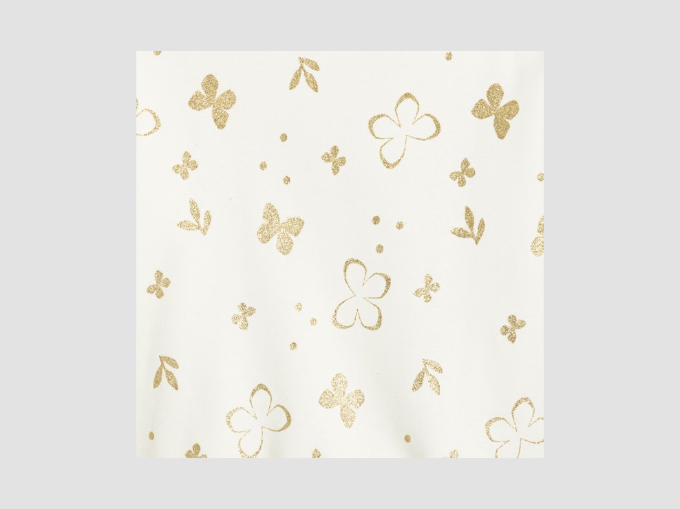 Sudadera blanca estampada mariposa niña 2