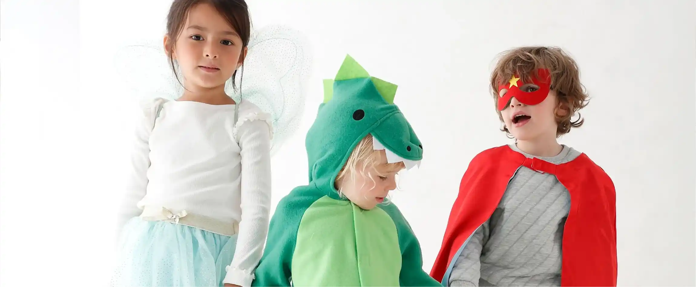 Enfant jouant en toute autonomie avec un jeu &eacute;ducatif Oxybul