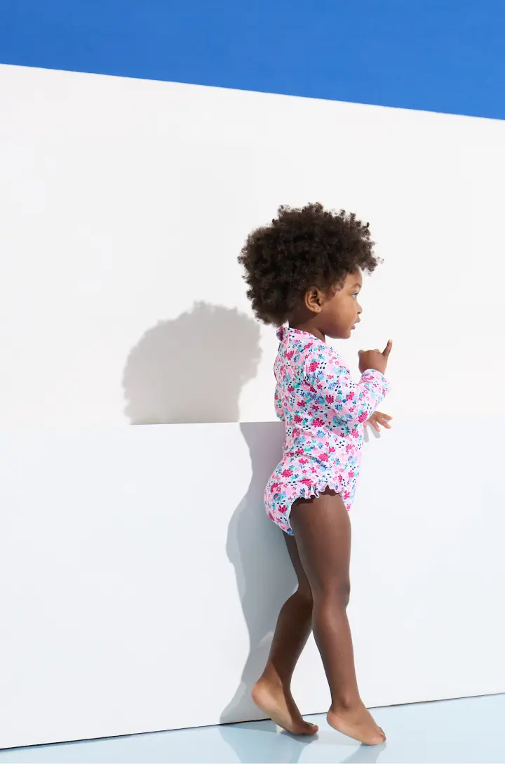 bain b&eacute;b&eacute; fille