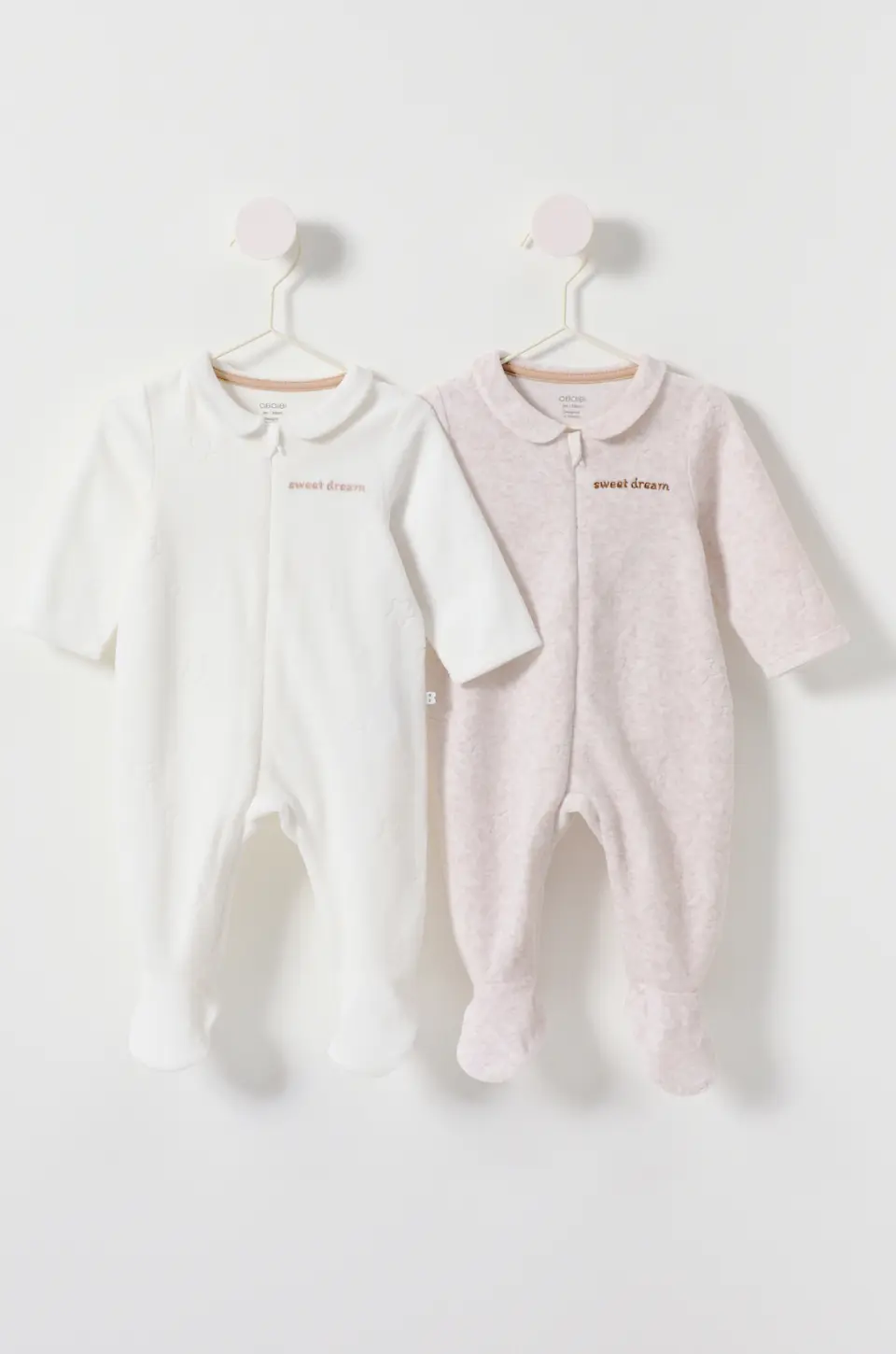 PREMI&Egrave;RES NUITS