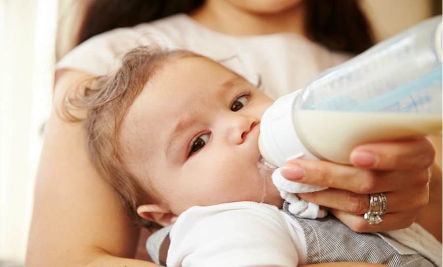 Quelle quantité de lait donner à son bébé ? Quelle quantité de lait donner à son bébé ?