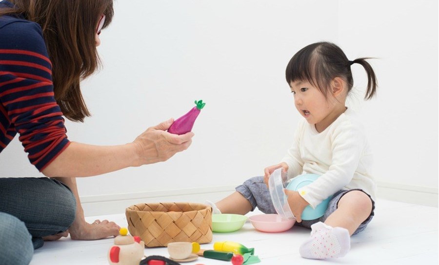 Comment jouer avec un enfant autiste ? Comment jouer avec un enfant autiste ?