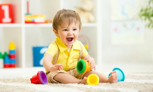 Comment les mots viennent aux bébés... Comment les mots viennent aux bébés...
