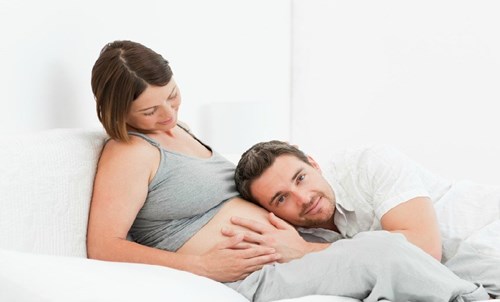 Entrez en contact avec votre bébé le 7e mois de grossesse Entrez en contact avec votre bébé le 7e mois de grossesse