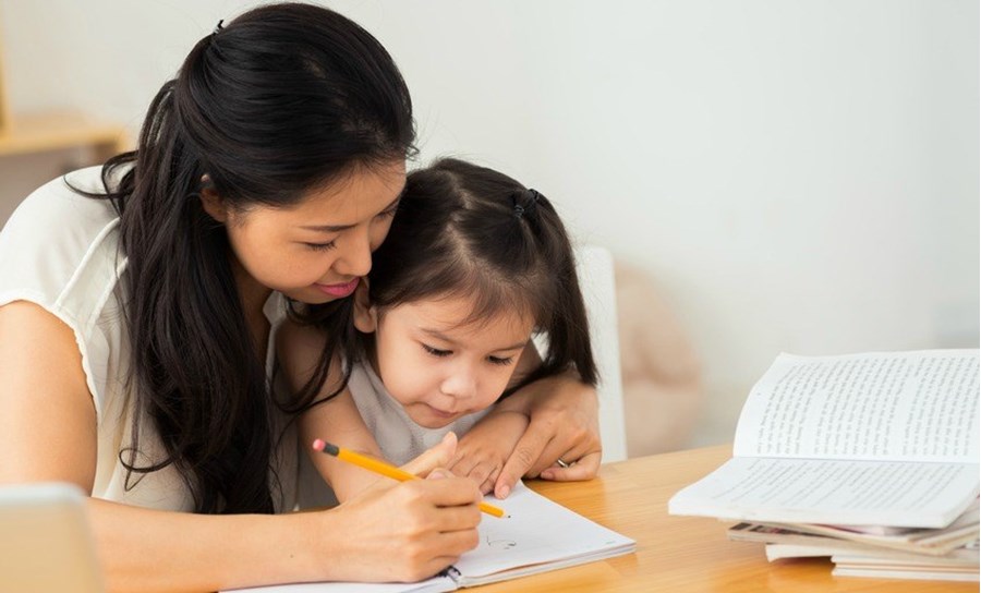 Stimuler les enfants, oui, mais jusqu’à quel point ? Stimuler les enfants, oui, mais jusqu’à quel point ?