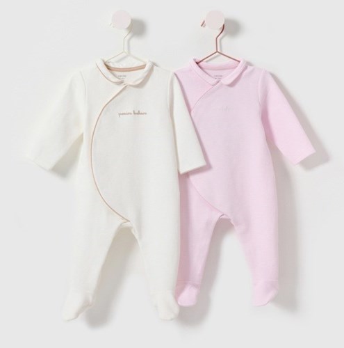 Cadeau de naissance marraine : le guide pour gâter votre filleul(e)