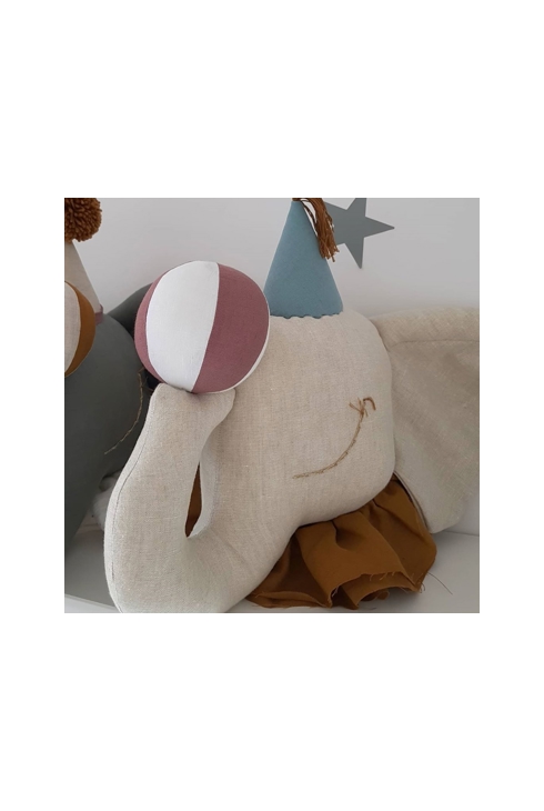 Trophée mural en lin Éléphant de cirque beige, Sevira Kids