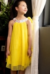 Robe cérémonie jaune fille col fleuri Alizee, La Faute à Voltaire 2