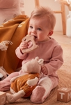 Peluche Small Tiga En Mousseline De Coton Bio, Beige/ocre, Noukie's 2