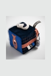 Cube d'activites en velours bleu 2