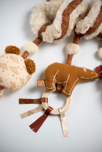 Spirale d'activités ours en peluche beige 2