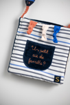 Livre d'éveil marinière avec détail poisson 3