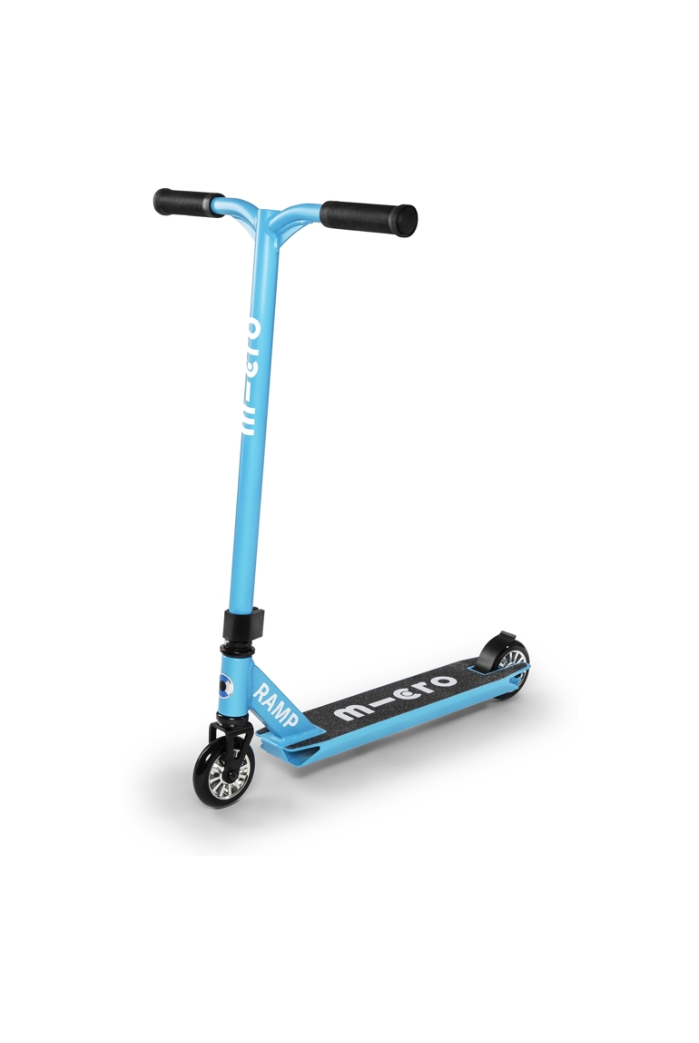 freestyle  ramp bleu, micro 1