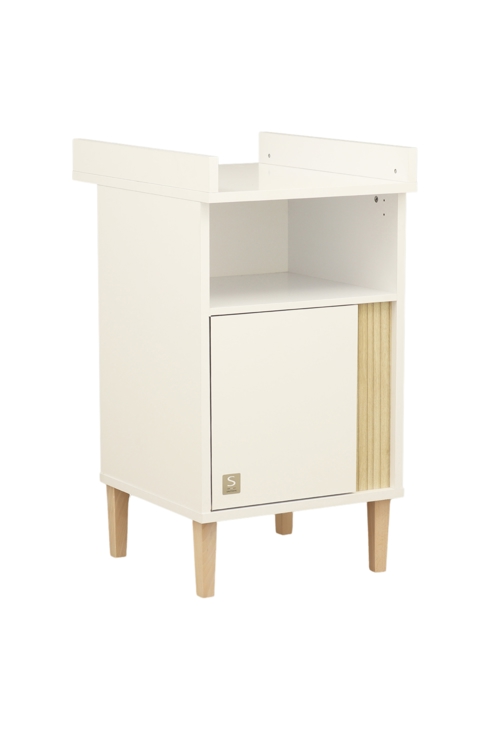 Meuble à langer avec détail imitation bois texturé et pieds bois