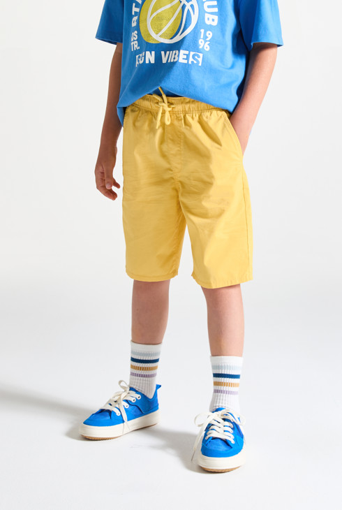 Einfarbig gelbe Slim-Bermuda-Shorts aus Canvas für Jungen 2