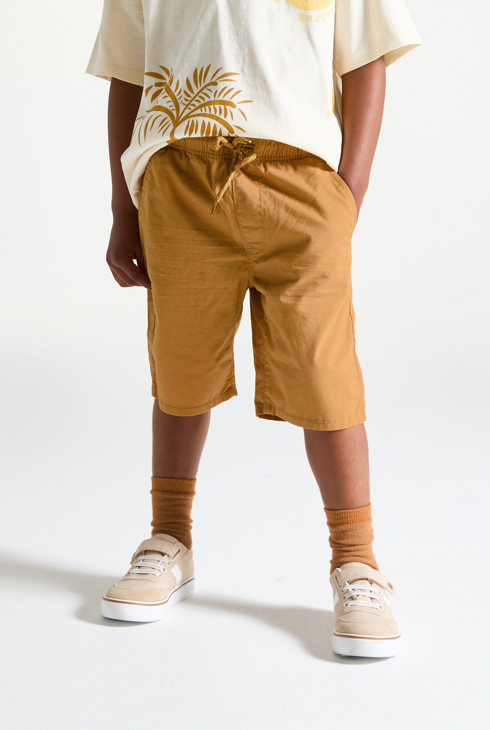 Einfarbige Slim-Bermudas aus Stoff für Jungen 2