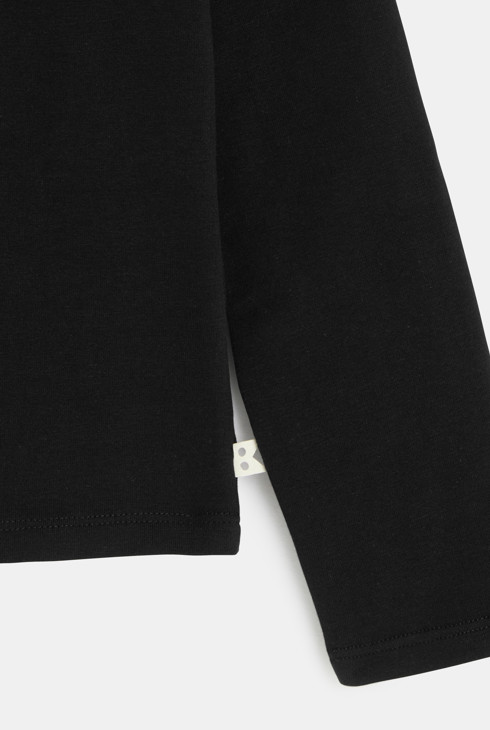 Camiseta con cuello enrollado negra niña 2