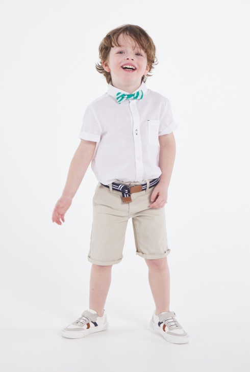 fijn gebreide stoffen bermuda met riem beige jongen 1