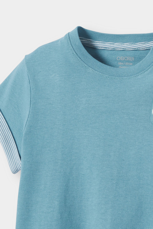 Camiseta azul con estampado de nubes para niño 2