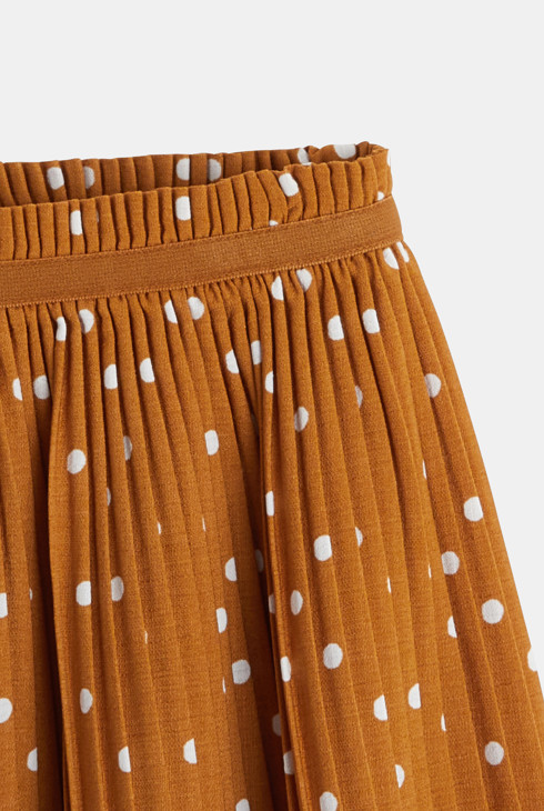 Plisirano krilo s pikicami bež deklica 2