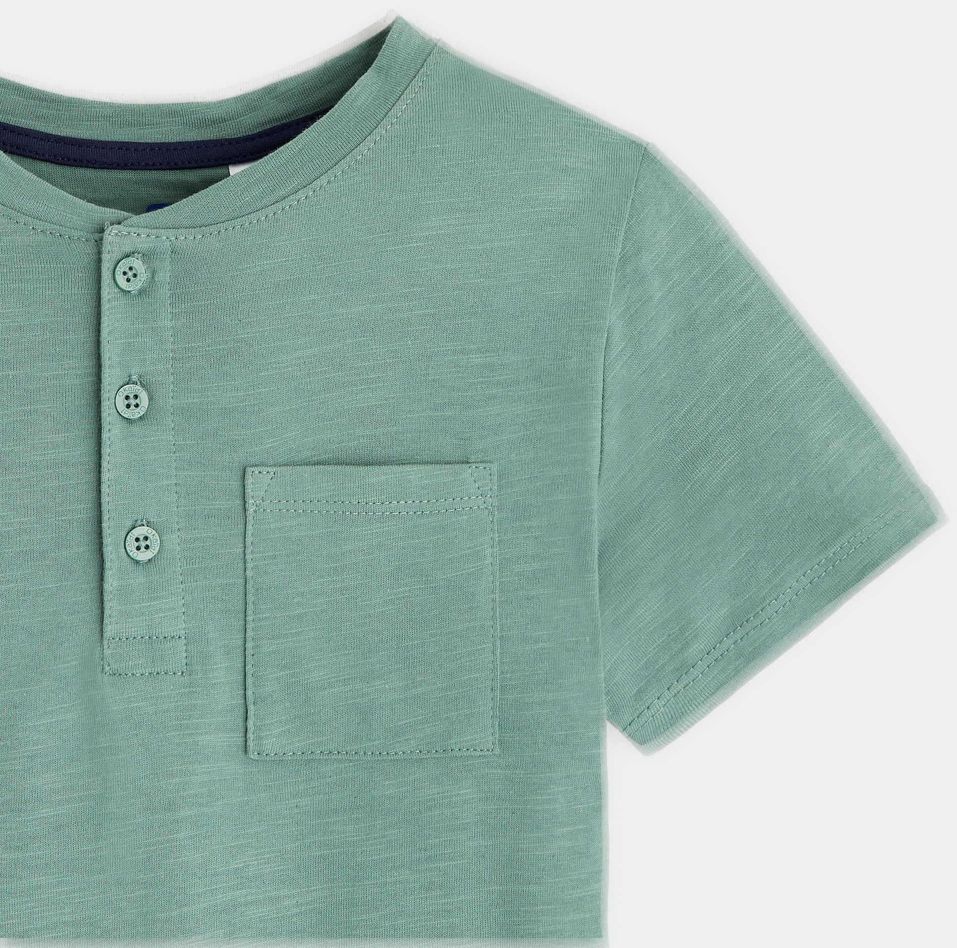 Einfarbiges T-Shirt mit Tunika-Kragen Grün Jungen 2