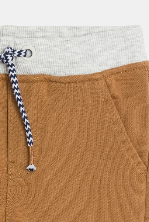 Braune Jogginghose Kleinkind Junge 2