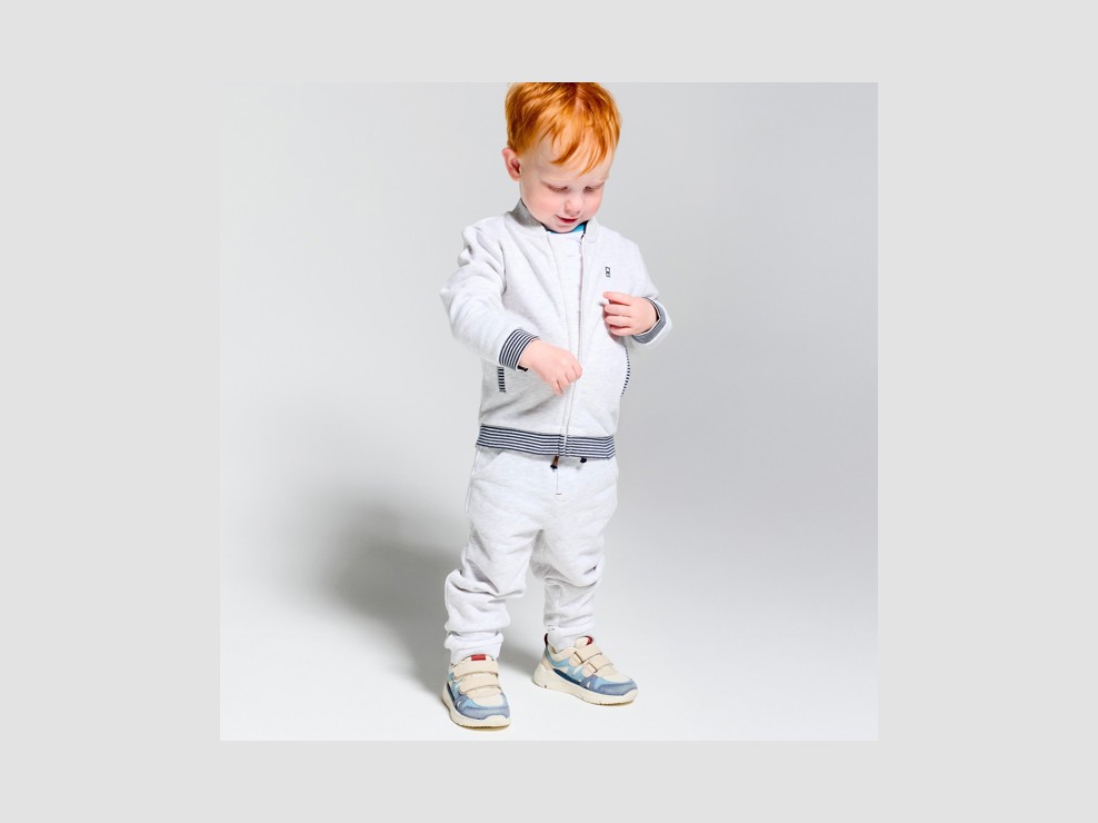 Tekaške hlače bela dojenček deček 1