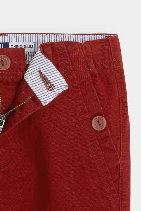 Enobarvne platnene chino oprijete hlače s pasom rdeča deček 2