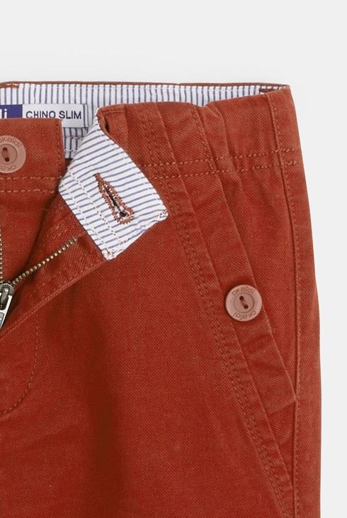 Enobarvne platnene chino oprijete hlače s pasom  oranžna deček 2