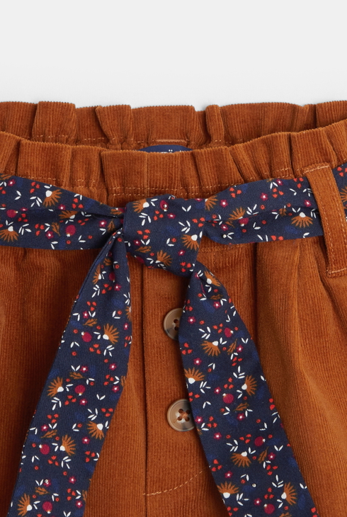 Žametne kratke hlače z visokim pasom in dodatnim pasom rjava deklica 2