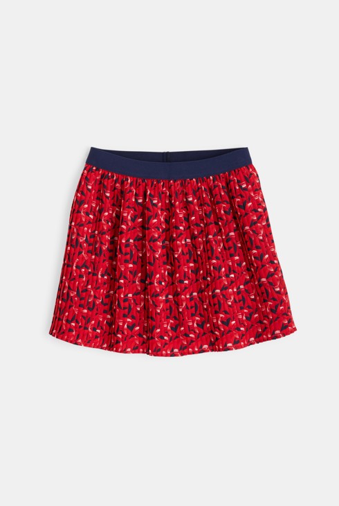 Kratko nagubano krilo rdeča deklica 2