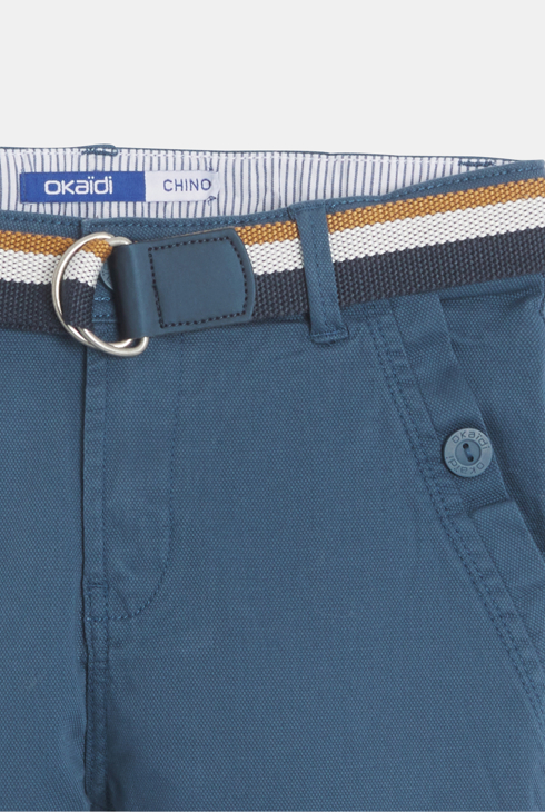 Blaue Chinohose aus Leinen mit Gürtel für Jungen