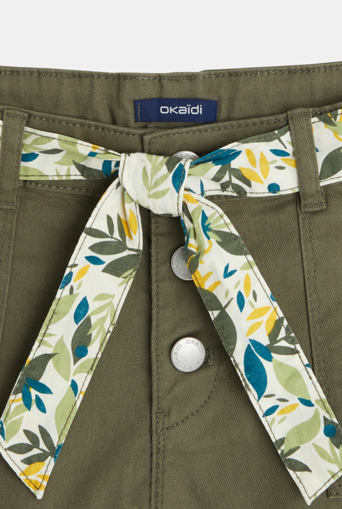 Platnene kratke hlače s pasom zelena deklica 2