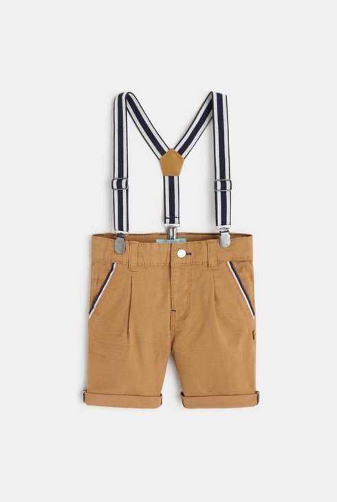 Modische Bermudashorts aus Baumwolle mit Abnähern und Hosenträgern Braun Baby Jungen