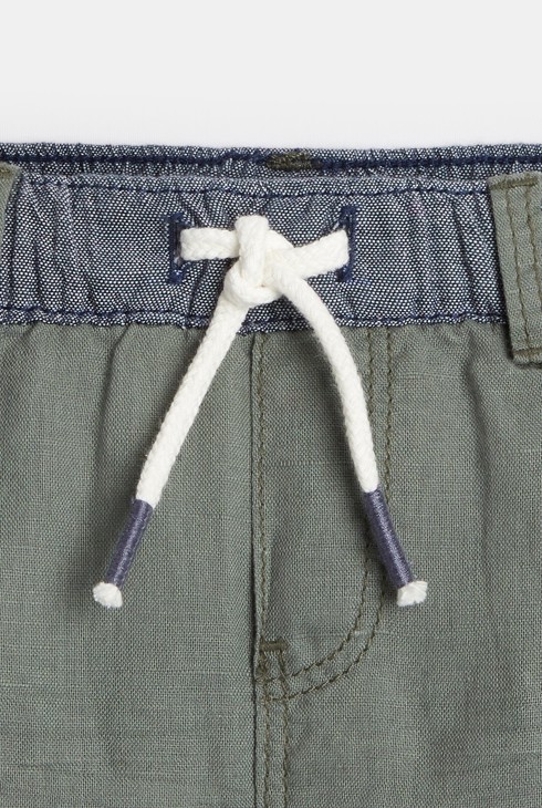 Short en lin et coton vert bébé garçon