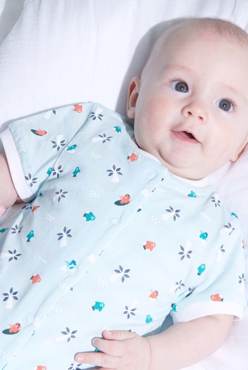 Kratek kombinezon iz jerseyja s potiskom palm zelena dojenček deček 1