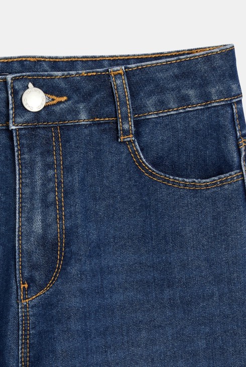 Široke in kratke kavbojke z visokim pasom modra deklica 2