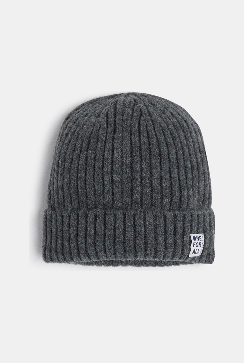 Bonnet en tricot côtelé gris garçon 1