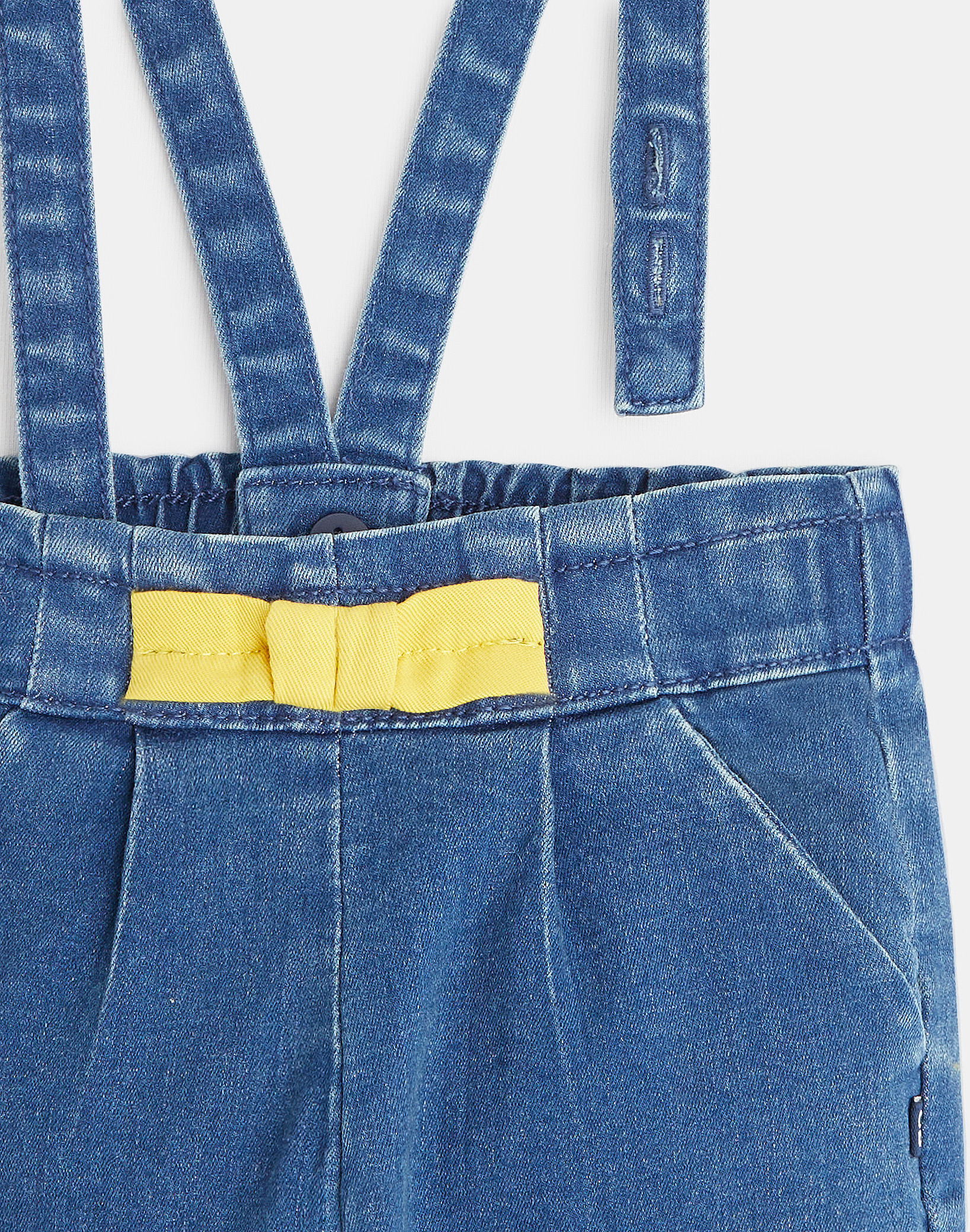 Pantalon denim à bretelles amovibles bleu bébé fille