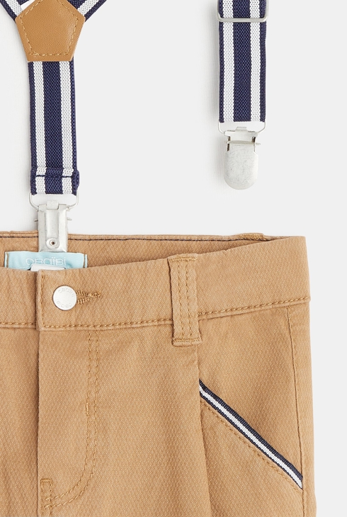 Pantalon coton fantaisie à bretelles clipsées marron bébé garçon