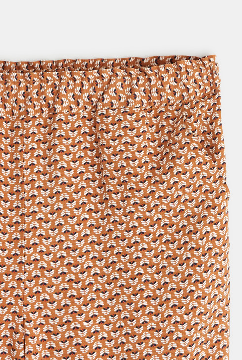 Potiskane hlače v stilu telovadnih hlač rjava deklica 2