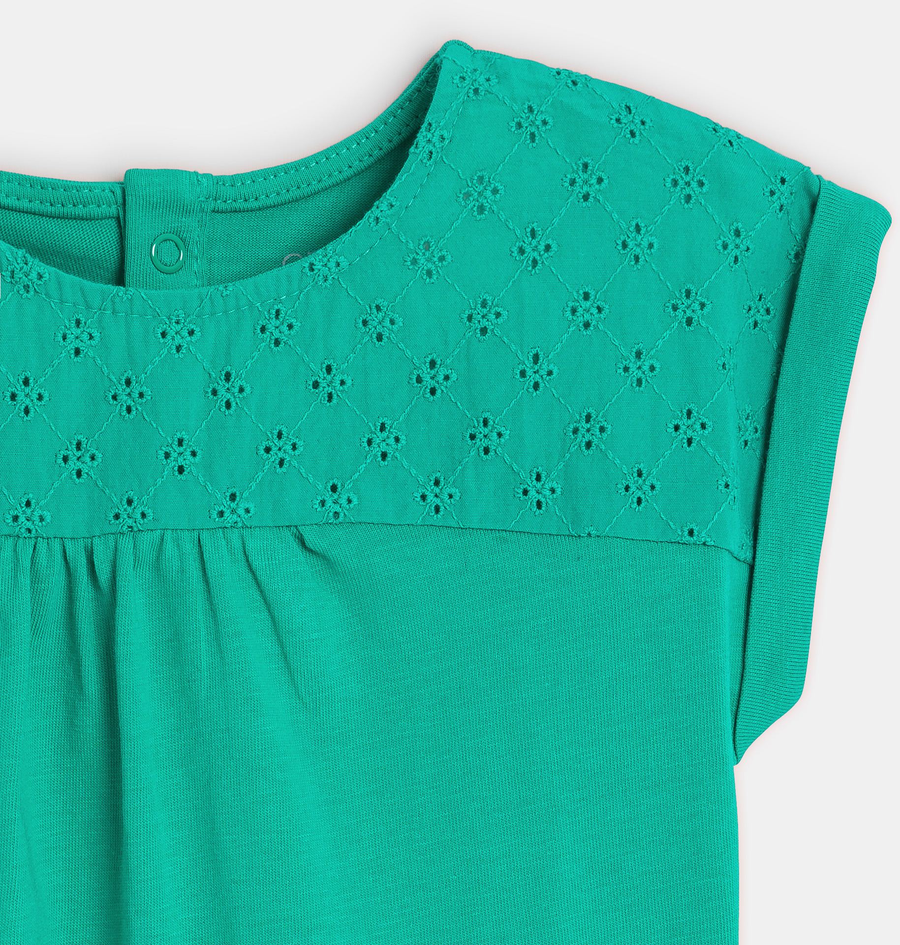 Grünes Mädchen-T-Shirt aus zwei Materialien mit Lochstickerei für Kleinkinder 2