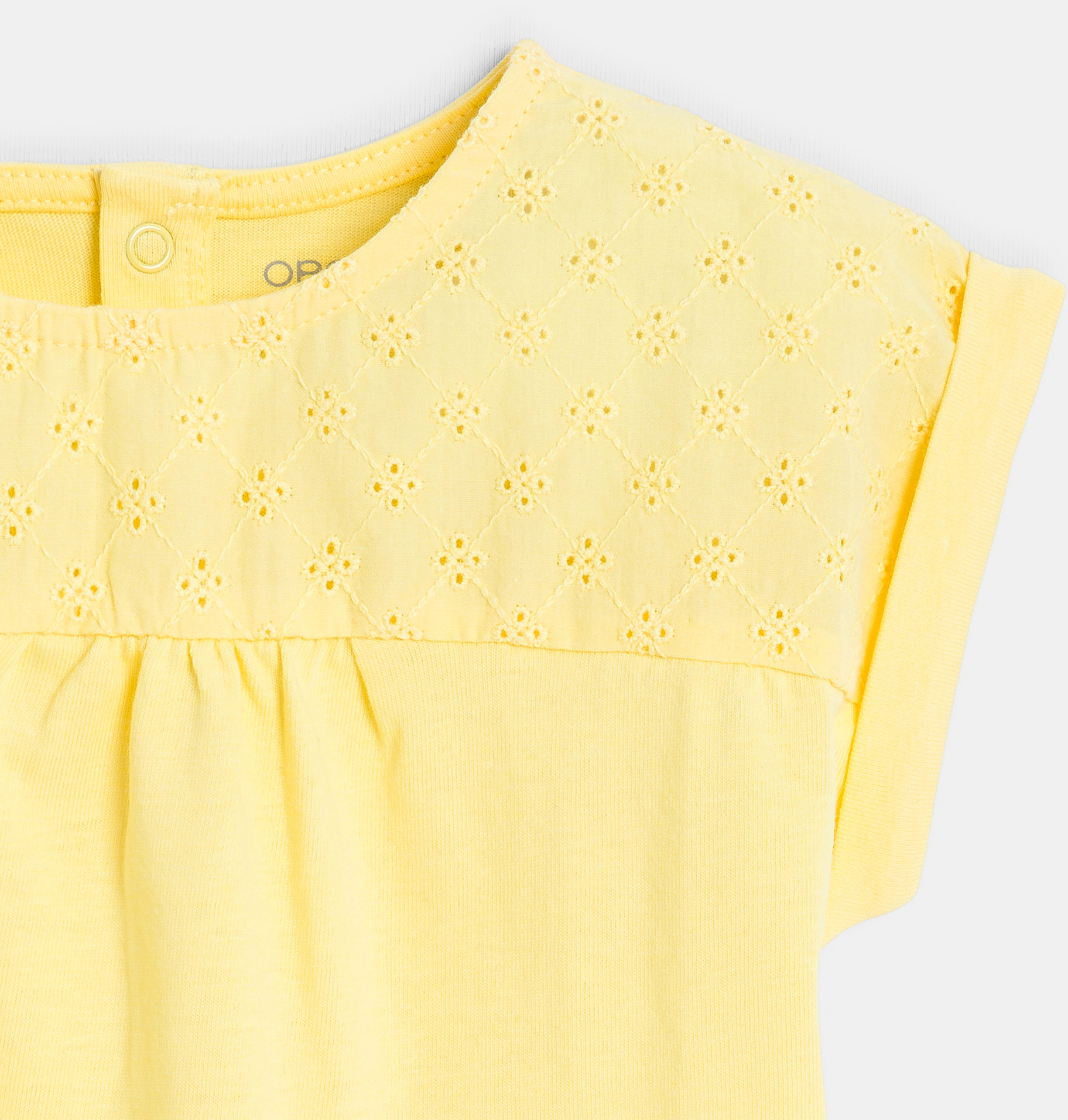 Žuta majica kratkih rukava od dva materijala i s engleskim vezom za djevojčice 2