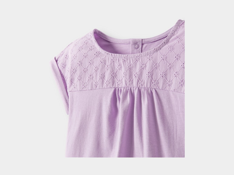 T-shirt viola in bimateriale con pizzo sangallo neonata 2